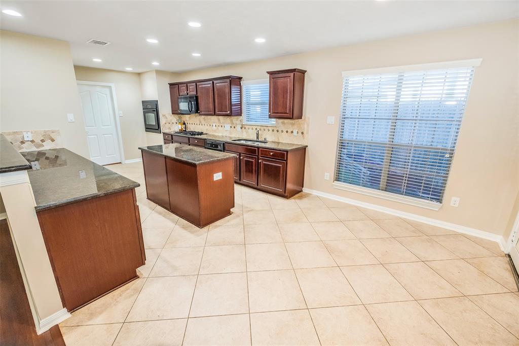 1702 2 Davison Court, League City, Texas 77573, 5 Bedrooms Bedrooms, 10 Rooms Rooms,4 BathroomsBathrooms,Single-family,For Sale,Davison,67108969
