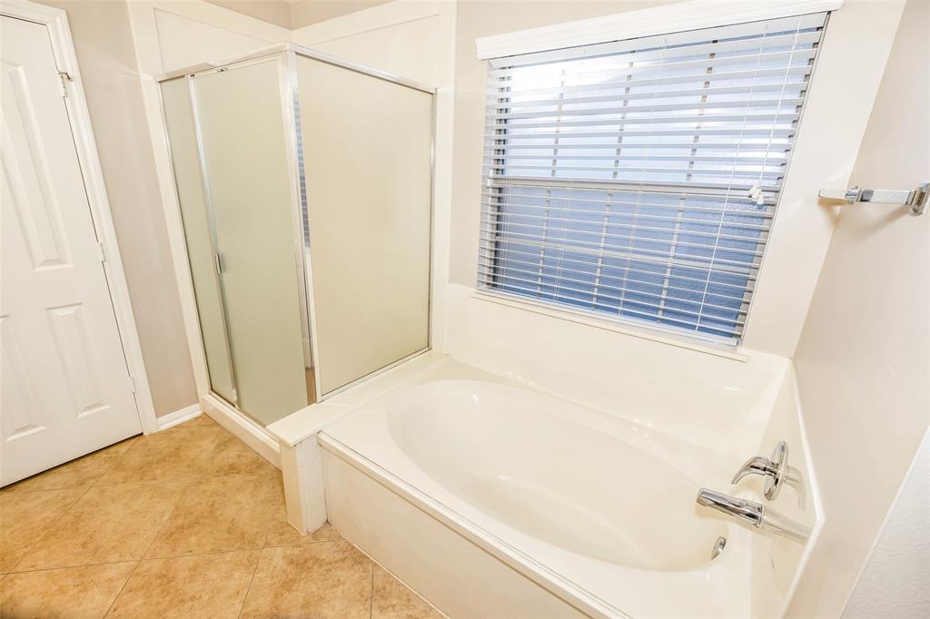 1702 2 Davison Court, League City, Texas 77573, 5 Bedrooms Bedrooms, 10 Rooms Rooms,4 BathroomsBathrooms,Single-family,For Sale,Davison,67108969