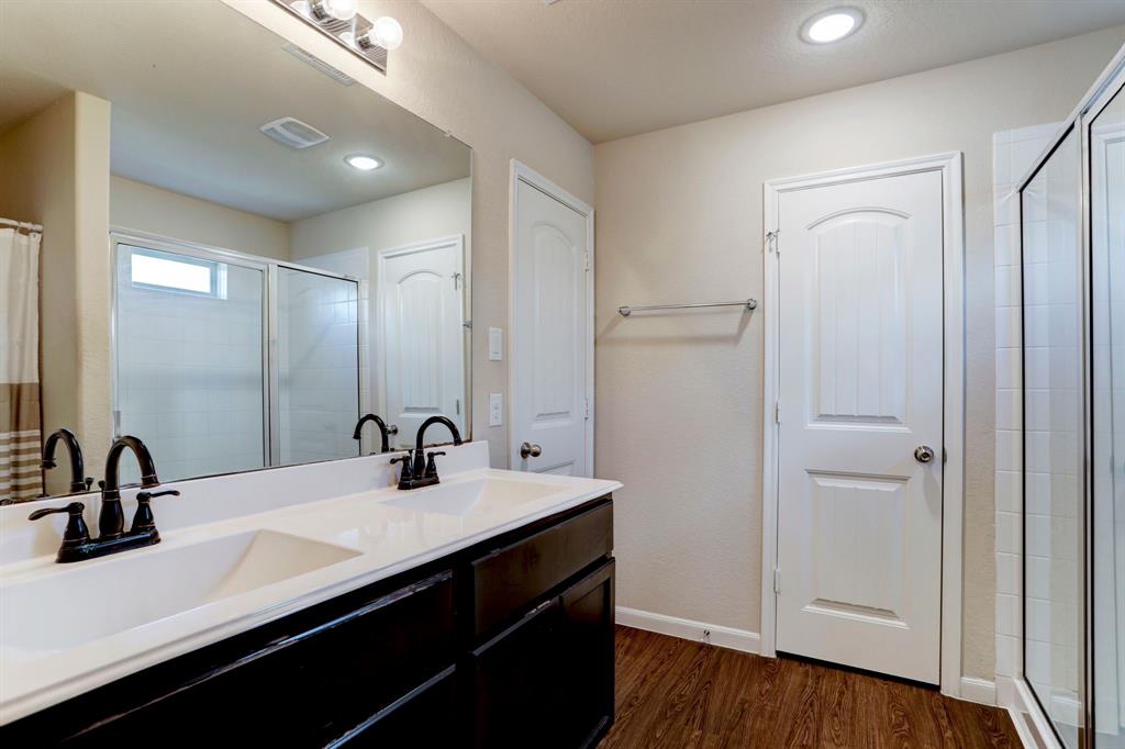 70 2 Rodeo Crest Drive, Manvel, Texas 77578, 5 Bedrooms Bedrooms, 10 Rooms Rooms,3 BathroomsBathrooms,Single-family,For Sale,Rodeo Crest,70020157