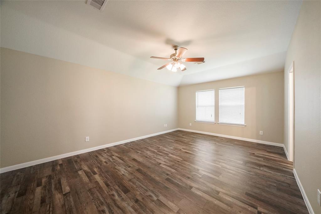 9311 1 Comanche Peak Lane, Houston, Texas 77089, 4 Bedrooms Bedrooms, 6 Rooms Rooms,2 BathroomsBathrooms,Single-family,For Sale,Comanche Peak,66533548