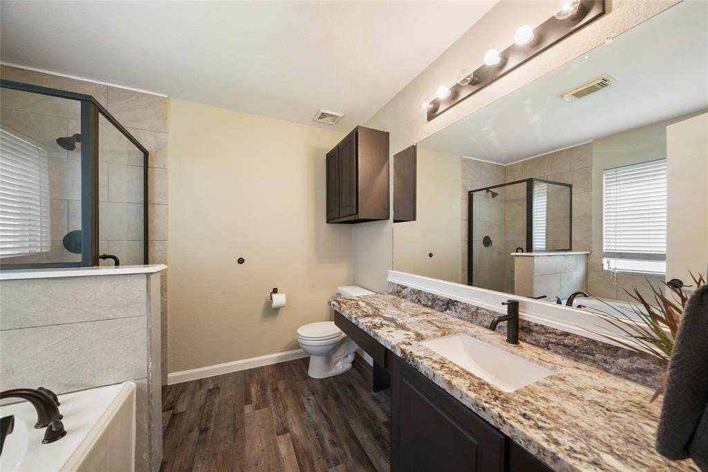 9311 1 Comanche Peak Lane, Houston, Texas 77089, 4 Bedrooms Bedrooms, 6 Rooms Rooms,2 BathroomsBathrooms,Single-family,For Sale,Comanche Peak,66533548