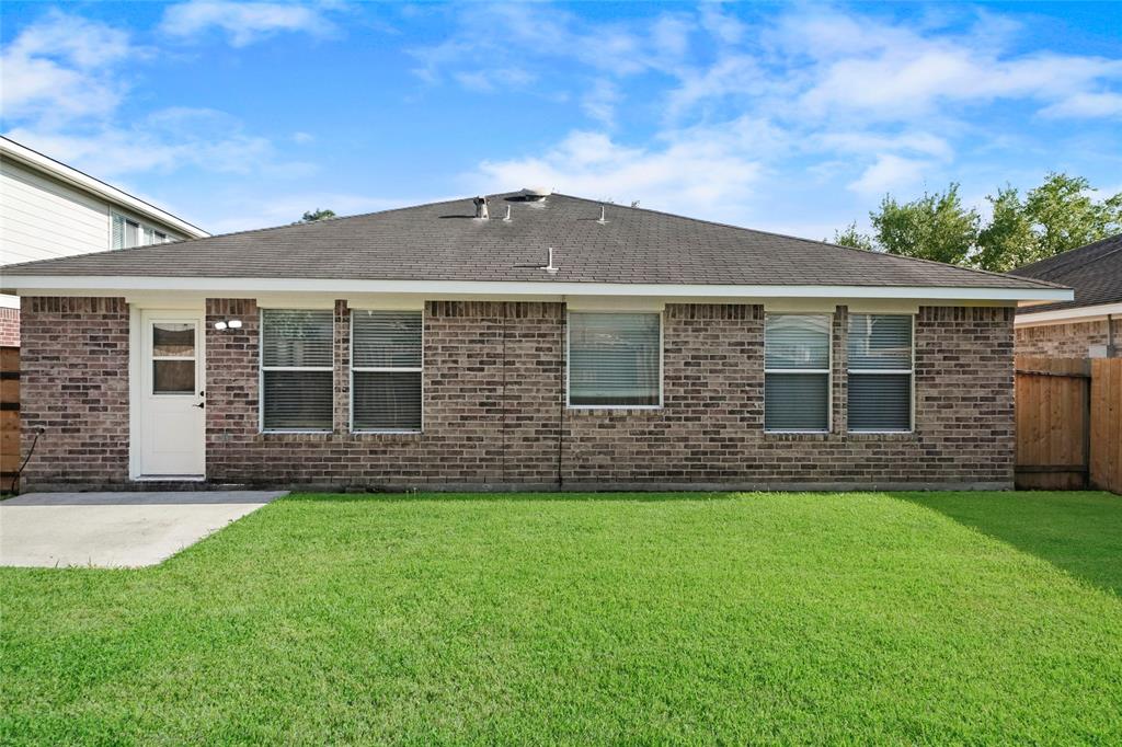 9311 1 Comanche Peak Lane, Houston, Texas 77089, 4 Bedrooms Bedrooms, 6 Rooms Rooms,2 BathroomsBathrooms,Single-family,For Sale,Comanche Peak,66533548