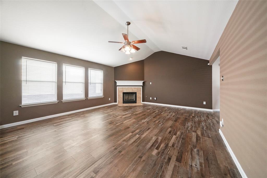 9311 1 Comanche Peak Lane, Houston, Texas 77089, 4 Bedrooms Bedrooms, 6 Rooms Rooms,2 BathroomsBathrooms,Single-family,For Sale,Comanche Peak,66533548