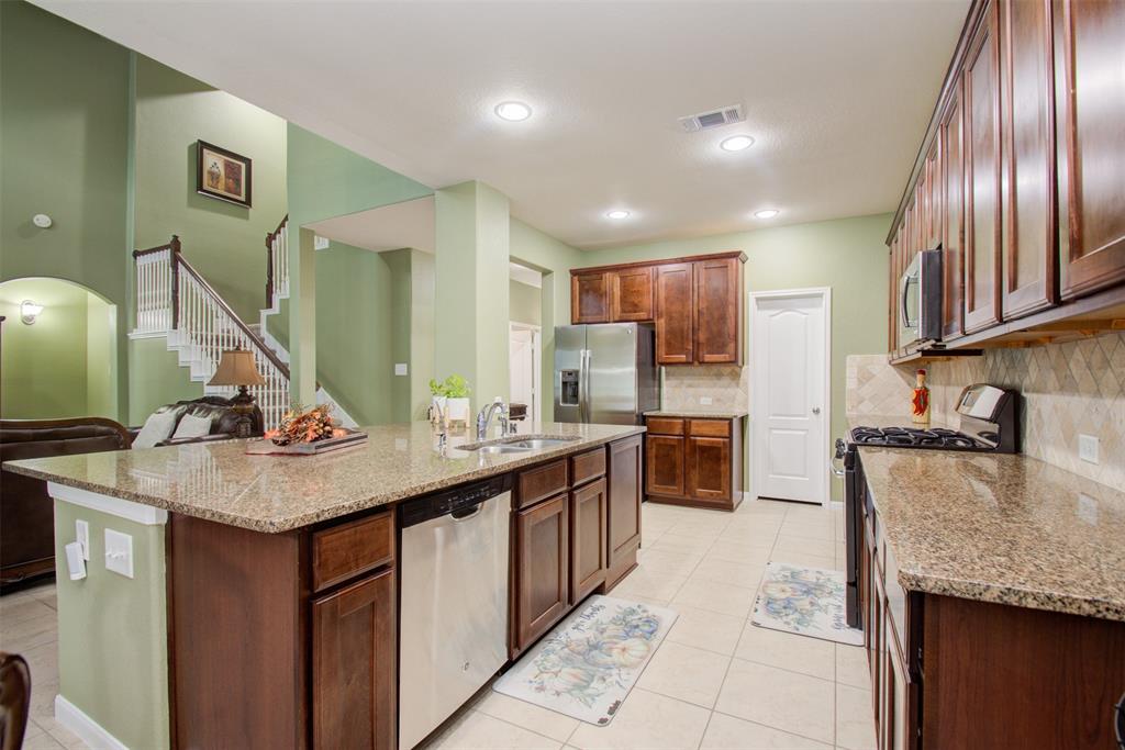 25315 2 Terrain Park Drive, Spring, Texas 77373, 4 Bedrooms Bedrooms, 10 Rooms Rooms,3 BathroomsBathrooms,Single-family,For Sale,Terrain Park,89348887