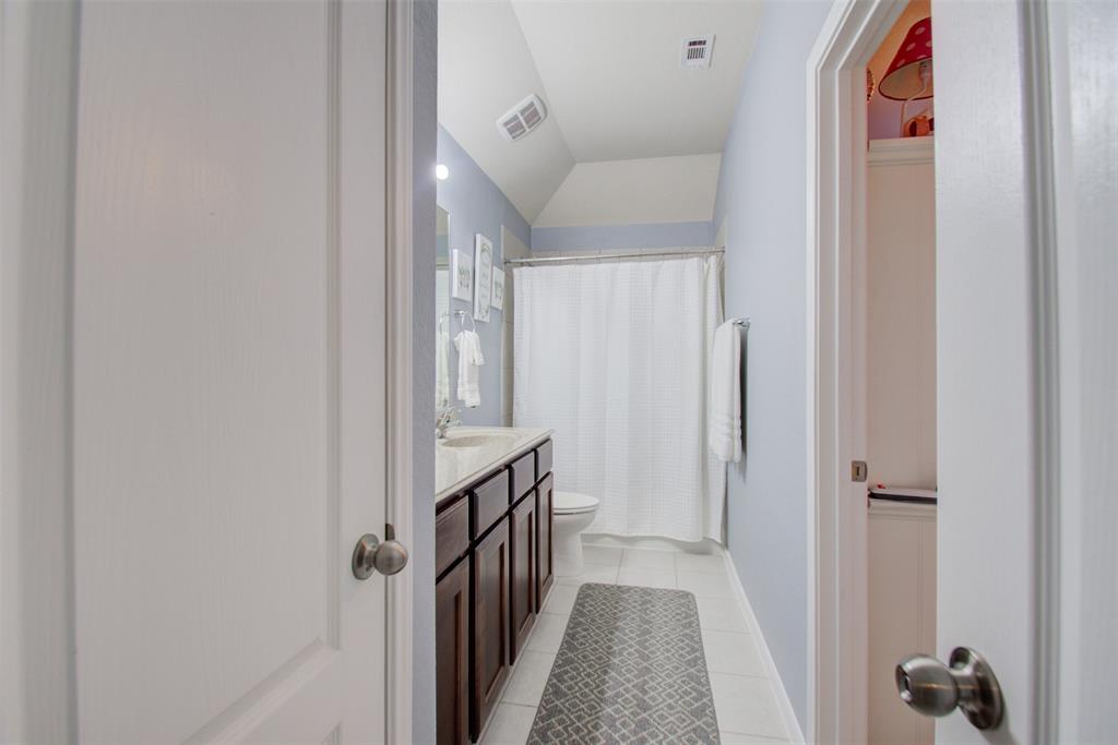 25315 2 Terrain Park Drive, Spring, Texas 77373, 4 Bedrooms Bedrooms, 10 Rooms Rooms,3 BathroomsBathrooms,Single-family,For Sale,Terrain Park,89348887
