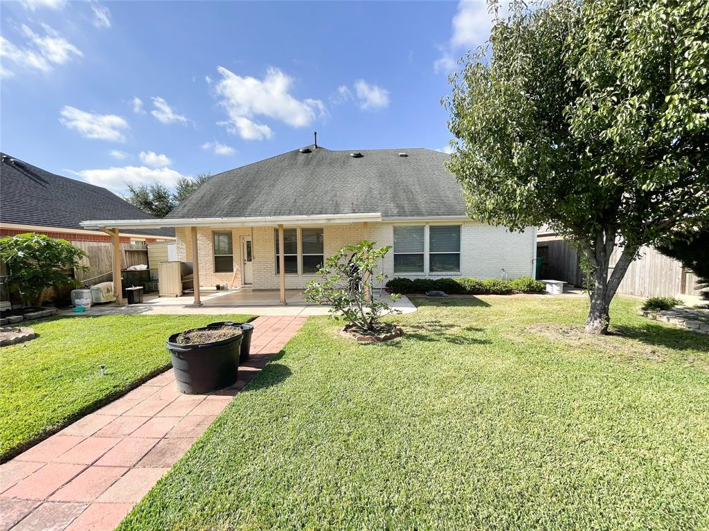 16206 2 Wilmington Park Lane, Houston, Texas 77084, 4 Bedrooms Bedrooms, 7 Rooms Rooms,2 BathroomsBathrooms,Single-family,For Sale,Wilmington Park,32320755