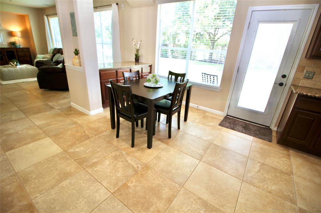 2520 2 Garnetfield Lane, Friendswood, Texas 77546, 4 Bedrooms Bedrooms, 12 Rooms Rooms,3 BathroomsBathrooms,Single-family,For Sale,Garnetfield,79878273