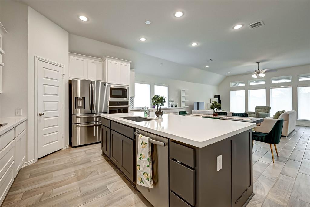 29122 1 Lantana Ridge Court, Fulshear, Texas 77441, 4 Bedrooms Bedrooms, 5 Rooms Rooms,3 BathroomsBathrooms,Single-family,For Sale,Lantana Ridge,75789898
