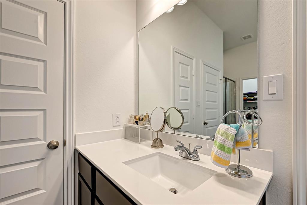 29122 1 Lantana Ridge Court, Fulshear, Texas 77441, 4 Bedrooms Bedrooms, 5 Rooms Rooms,3 BathroomsBathrooms,Single-family,For Sale,Lantana Ridge,75789898