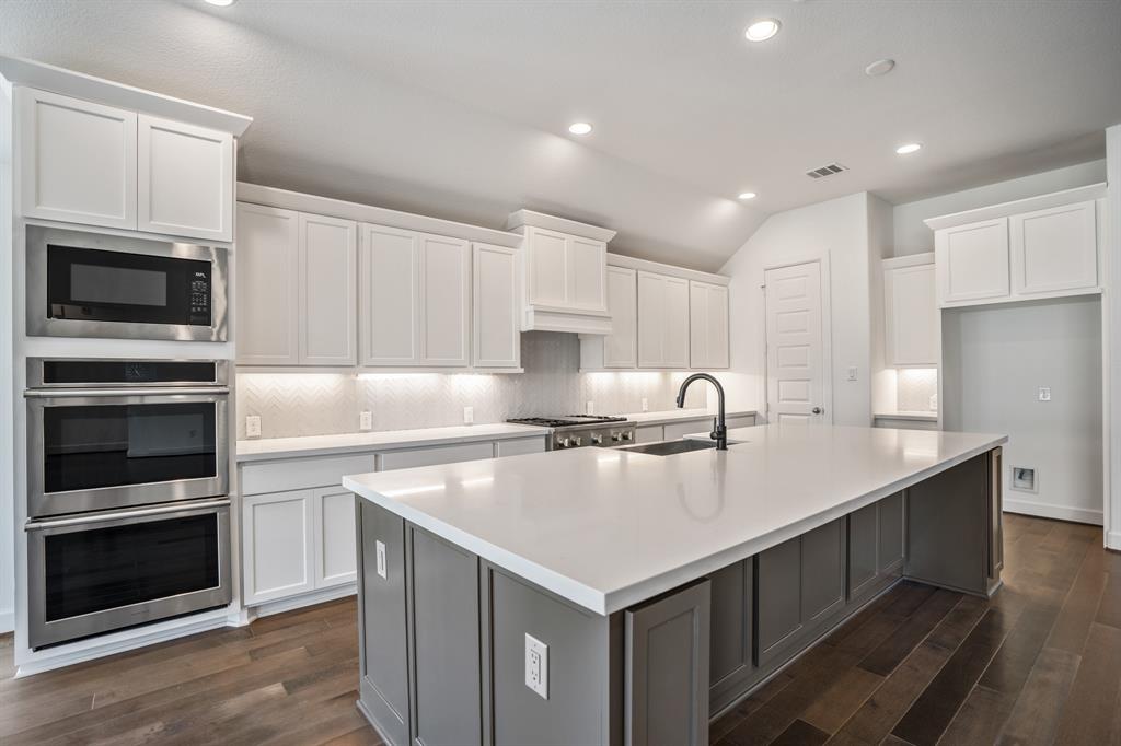 205 1 Patina Sorrel Drive, Montgomery, Texas 77316, 4 Bedrooms Bedrooms, 7 Rooms Rooms,3 BathroomsBathrooms,Single-family,For Sale,Patina Sorrel,46287160