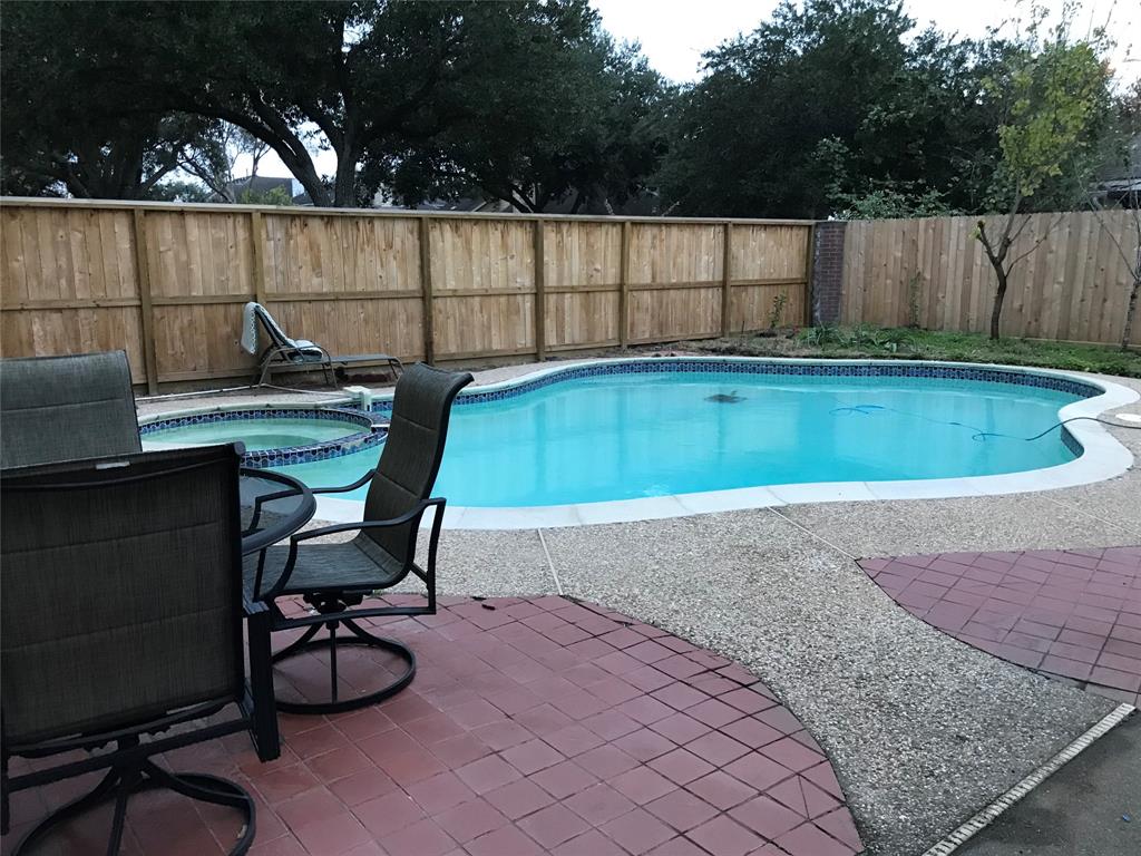 11903 2 Mckinney Falls Lane, Sugar Land, Texas 77498, 5 Bedrooms Bedrooms, 12 Rooms Rooms,3 BathroomsBathrooms,Single-family,For Sale,Mckinney Falls,42990002