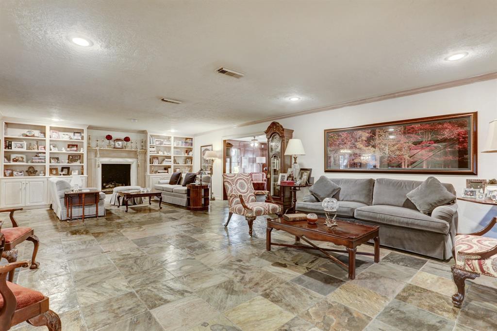 1131 2 Wirt Road, Houston, Texas 77055, 5 Bedrooms Bedrooms, 13 Rooms Rooms,4 BathroomsBathrooms,Single-family,For Sale,Wirt,88777626
