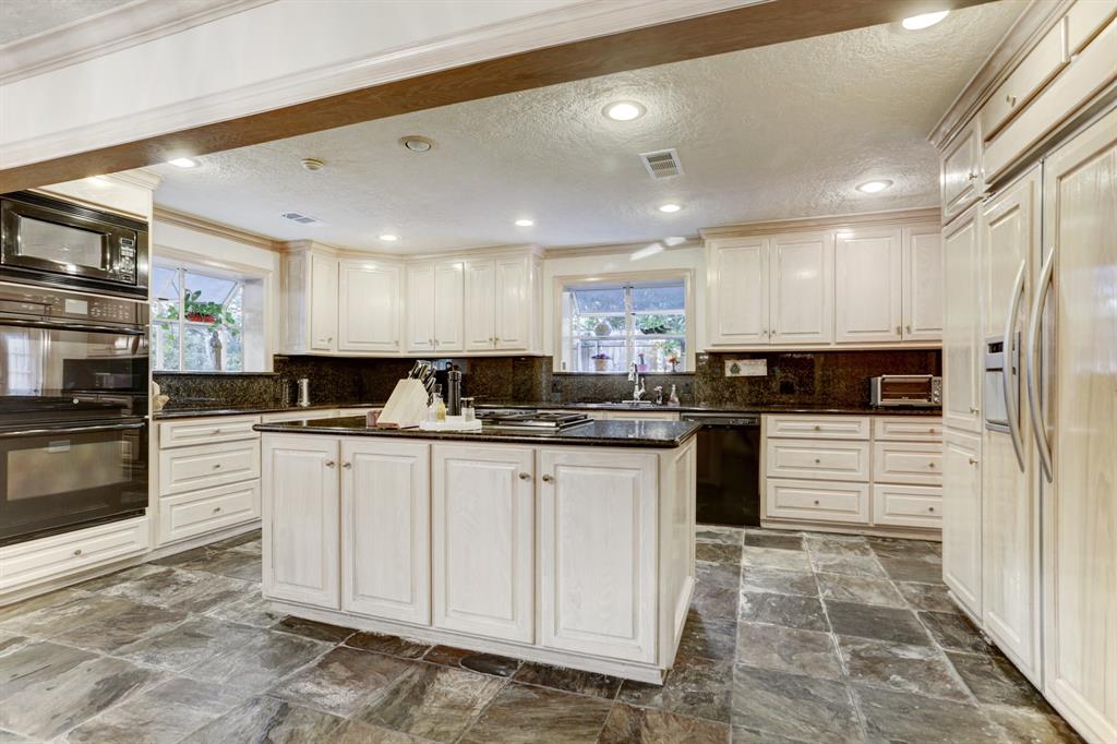 1131 2 Wirt Road, Houston, Texas 77055, 5 Bedrooms Bedrooms, 13 Rooms Rooms,4 BathroomsBathrooms,Single-family,For Sale,Wirt,88777626