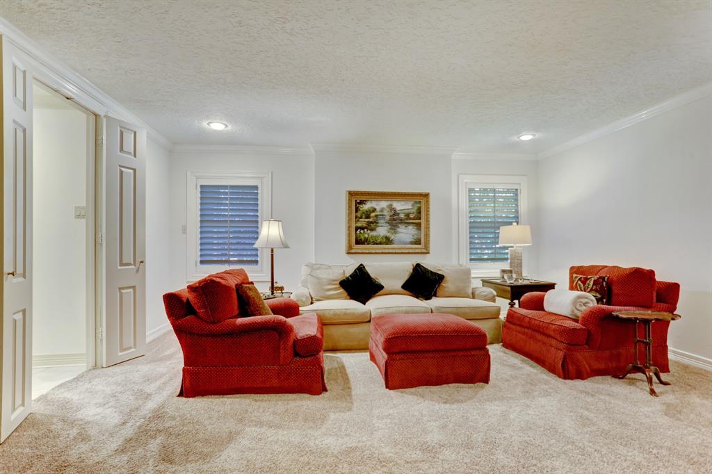 1131 2 Wirt Road, Houston, Texas 77055, 5 Bedrooms Bedrooms, 13 Rooms Rooms,4 BathroomsBathrooms,Single-family,For Sale,Wirt,88777626