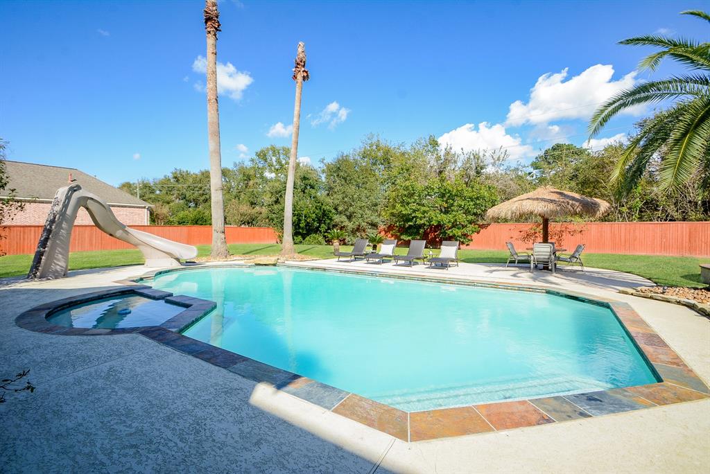 34 2 Highclere Park Drive, Spring, Texas 77379, 5 Bedrooms Bedrooms, 10 Rooms Rooms,3 BathroomsBathrooms,Single-family,For Sale,Highclere Park,87847004