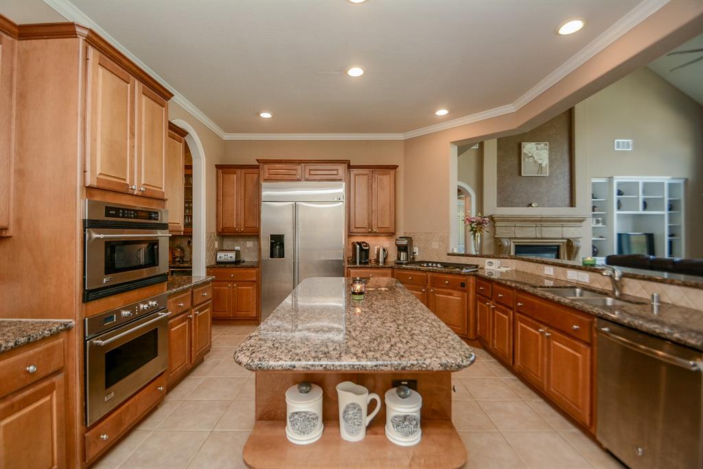 34 2 Highclere Park Drive, Spring, Texas 77379, 5 Bedrooms Bedrooms, 10 Rooms Rooms,3 BathroomsBathrooms,Single-family,For Sale,Highclere Park,87847004