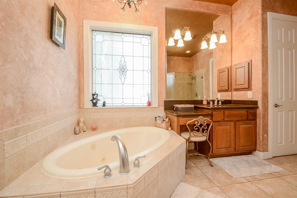 34 2 Highclere Park Drive, Spring, Texas 77379, 5 Bedrooms Bedrooms, 10 Rooms Rooms,3 BathroomsBathrooms,Single-family,For Sale,Highclere Park,87847004