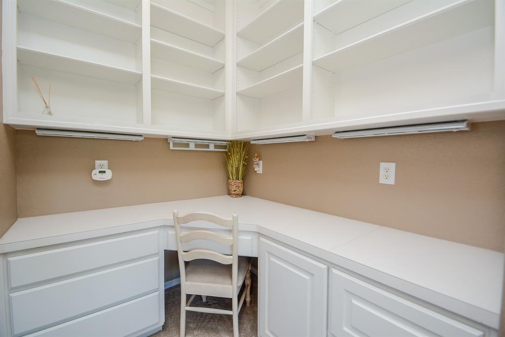34 2 Highclere Park Drive, Spring, Texas 77379, 5 Bedrooms Bedrooms, 10 Rooms Rooms,3 BathroomsBathrooms,Single-family,For Sale,Highclere Park,87847004