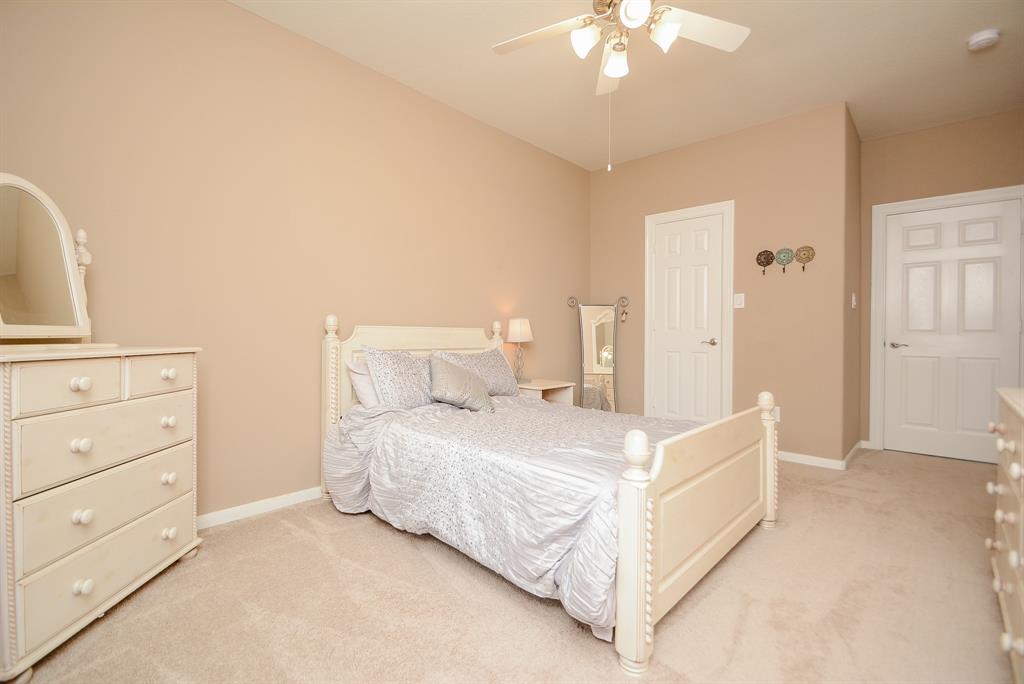 34 2 Highclere Park Drive, Spring, Texas 77379, 5 Bedrooms Bedrooms, 10 Rooms Rooms,3 BathroomsBathrooms,Single-family,For Sale,Highclere Park,87847004