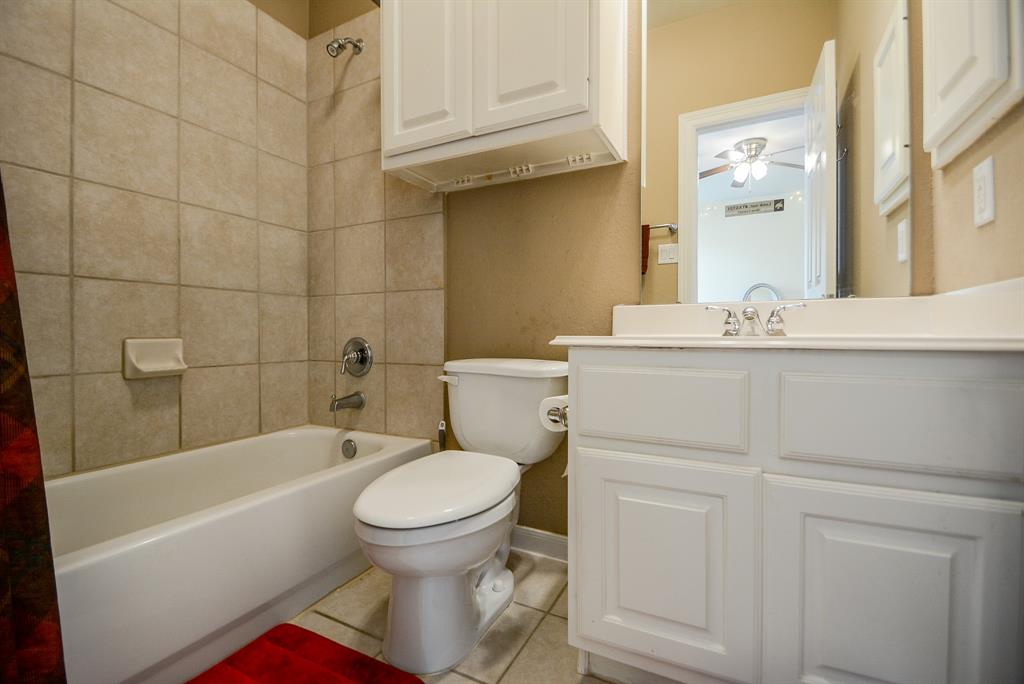 34 2 Highclere Park Drive, Spring, Texas 77379, 5 Bedrooms Bedrooms, 10 Rooms Rooms,3 BathroomsBathrooms,Single-family,For Sale,Highclere Park,87847004