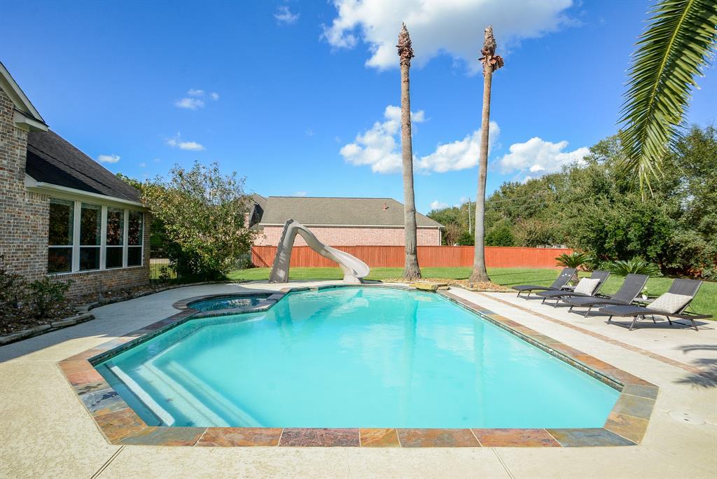 34 2 Highclere Park Drive, Spring, Texas 77379, 5 Bedrooms Bedrooms, 10 Rooms Rooms,3 BathroomsBathrooms,Single-family,For Sale,Highclere Park,87847004