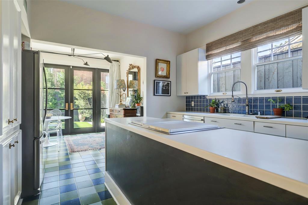 3408 2 Mount Vernon Street, Houston, Texas 77006, 3 Bedrooms Bedrooms, 7 Rooms Rooms,2 BathroomsBathrooms,Single-family,For Sale,Mount Vernon,67512778