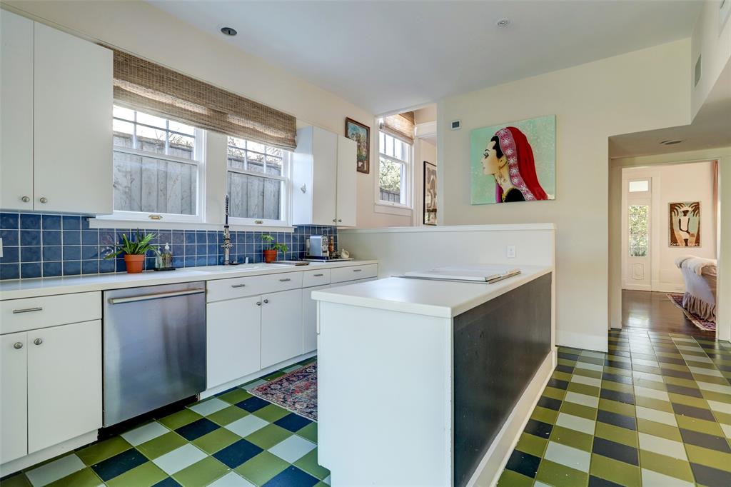 3408 2 Mount Vernon Street, Houston, Texas 77006, 3 Bedrooms Bedrooms, 7 Rooms Rooms,2 BathroomsBathrooms,Single-family,For Sale,Mount Vernon,67512778