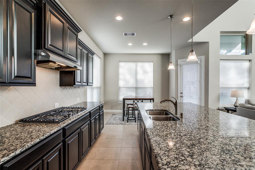 1839 2 Rocky Hills Drive, Conroe, Texas 77304, 4 Bedrooms Bedrooms, 11 Rooms Rooms,3 BathroomsBathrooms,Single-family,For Sale,Rocky Hills,85135431