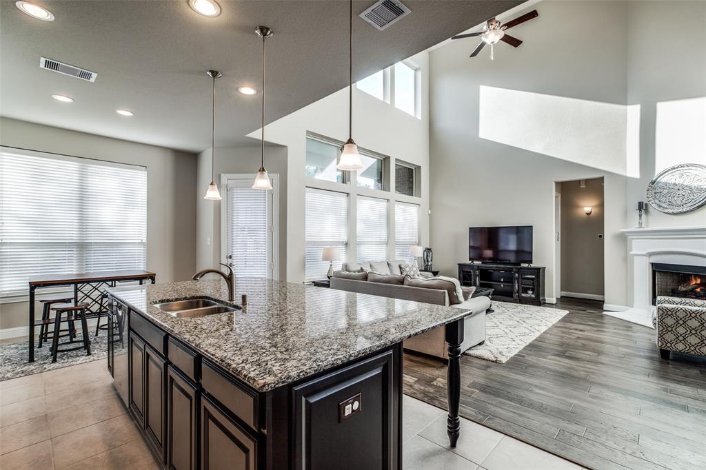 1839 2 Rocky Hills Drive, Conroe, Texas 77304, 4 Bedrooms Bedrooms, 11 Rooms Rooms,3 BathroomsBathrooms,Single-family,For Sale,Rocky Hills,85135431