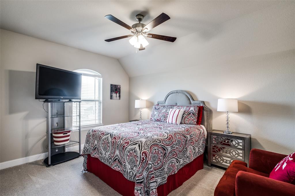 1839 2 Rocky Hills Drive, Conroe, Texas 77304, 4 Bedrooms Bedrooms, 11 Rooms Rooms,3 BathroomsBathrooms,Single-family,For Sale,Rocky Hills,85135431