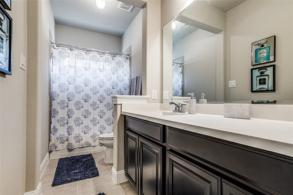1839 2 Rocky Hills Drive, Conroe, Texas 77304, 4 Bedrooms Bedrooms, 11 Rooms Rooms,3 BathroomsBathrooms,Single-family,For Sale,Rocky Hills,85135431