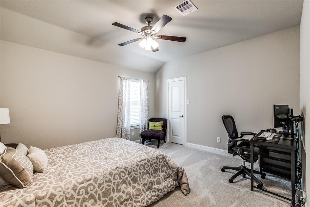1839 2 Rocky Hills Drive, Conroe, Texas 77304, 4 Bedrooms Bedrooms, 11 Rooms Rooms,3 BathroomsBathrooms,Single-family,For Sale,Rocky Hills,85135431