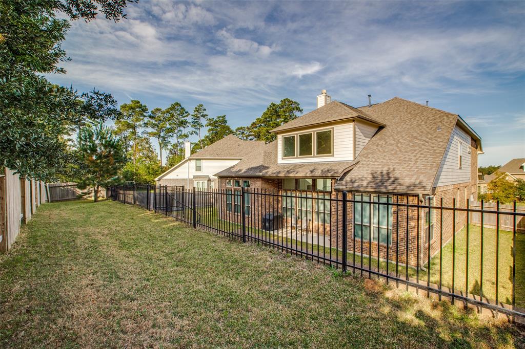 1839 2 Rocky Hills Drive, Conroe, Texas 77304, 4 Bedrooms Bedrooms, 11 Rooms Rooms,3 BathroomsBathrooms,Single-family,For Sale,Rocky Hills,85135431