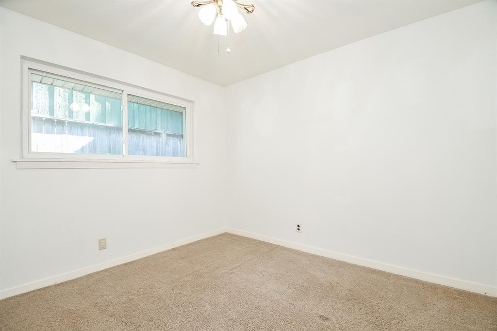 10015 2 Raritan Drive, Houston, Texas 77080, 4 Bedrooms Bedrooms, 13 Rooms Rooms,3 BathroomsBathrooms,Single-family,For Sale,Raritan,63310342