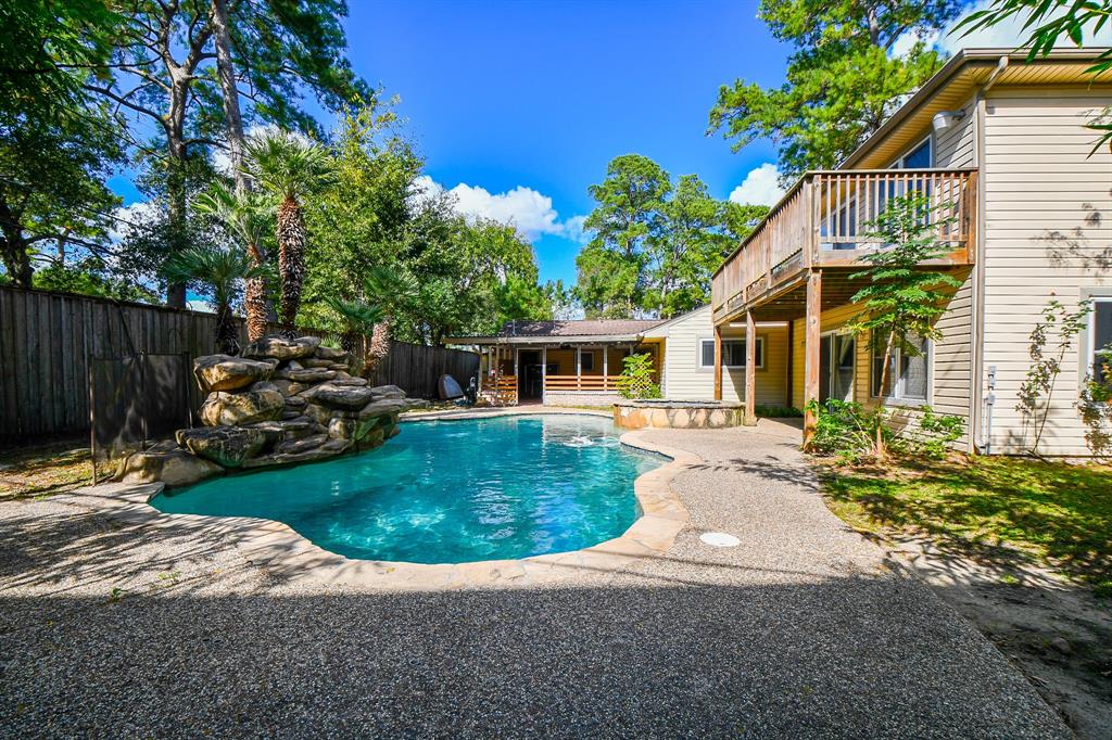 10015 2 Raritan Drive, Houston, Texas 77080, 4 Bedrooms Bedrooms, 13 Rooms Rooms,3 BathroomsBathrooms,Single-family,For Sale,Raritan,63310342