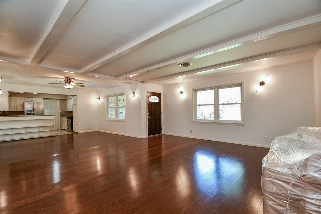 10015 2 Raritan Drive, Houston, Texas 77080, 4 Bedrooms Bedrooms, 13 Rooms Rooms,3 BathroomsBathrooms,Single-family,For Sale,Raritan,63310342