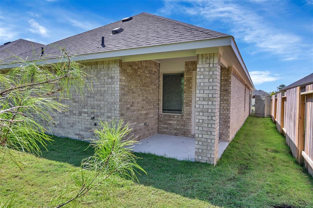 9261 1 Inland Leather Lane, Conroe, Texas 77385, 3 Bedrooms Bedrooms, 5 Rooms Rooms,2 BathroomsBathrooms,Single-family,For Sale,Inland Leather Lane,37817798