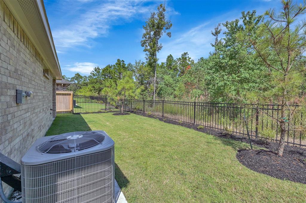 9261 1 Inland Leather Lane, Conroe, Texas 77385, 3 Bedrooms Bedrooms, 5 Rooms Rooms,2 BathroomsBathrooms,Single-family,For Sale,Inland Leather Lane,37817798