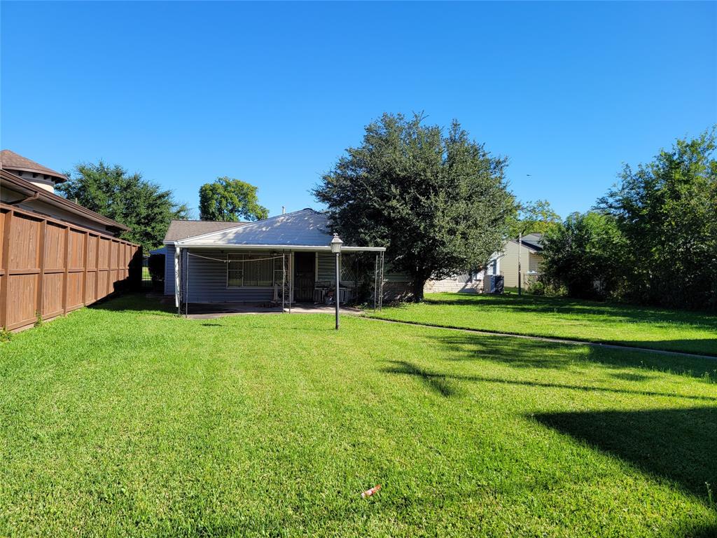 3902 1 Charleston Street, Houston, Texas 77021, 3 Bedrooms Bedrooms, 4 Rooms Rooms,1 BathroomBathrooms,Single-family,For Sale,Charleston,8739591