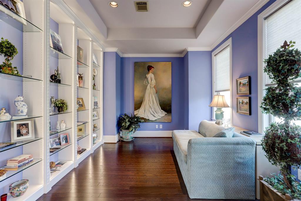 2201 2 Morse Street, Houston, Texas 77019, 3 Bedrooms Bedrooms, 11 Rooms Rooms,3 BathroomsBathrooms,Single-family,For Sale,Morse,75585724