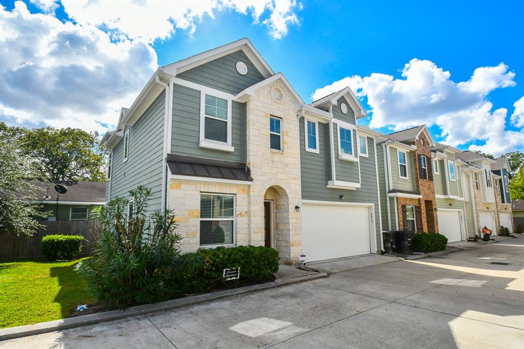 4815 2 Hardy Street, Houston, Texas 77009, 3 Bedrooms Bedrooms, 5 Rooms Rooms,2 BathroomsBathrooms,Single-family,For Sale,Hardy,61119620