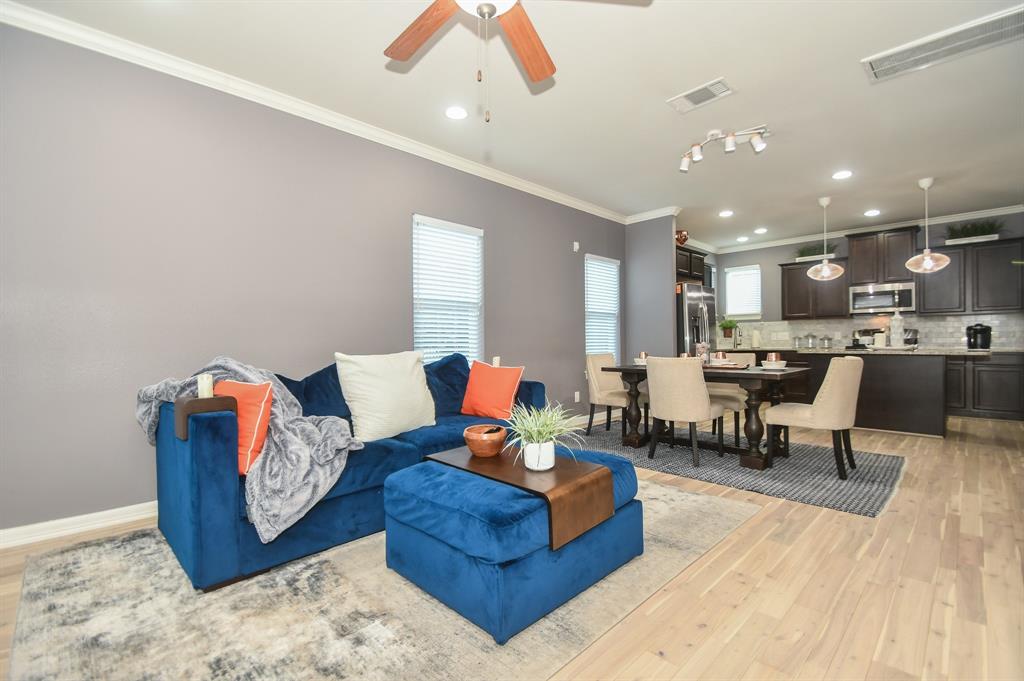 4815 2 Hardy Street, Houston, Texas 77009, 3 Bedrooms Bedrooms, 5 Rooms Rooms,2 BathroomsBathrooms,Single-family,For Sale,Hardy,61119620