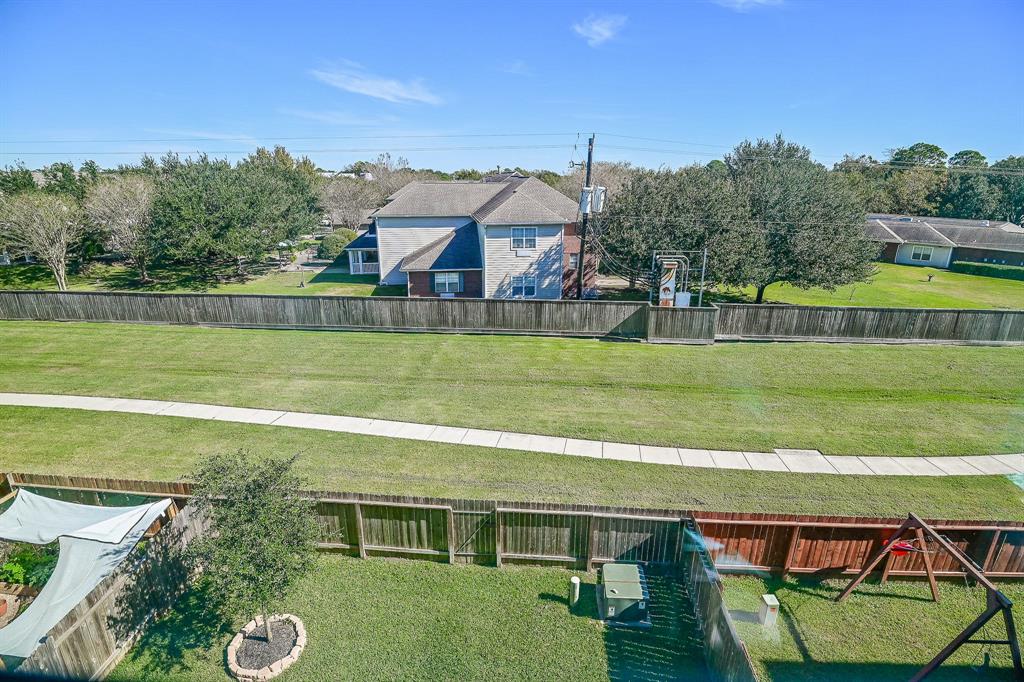 10202 3 Spring Shadows Park Circle, Houston, Texas 77080, 3 Bedrooms Bedrooms, 3 Rooms Rooms,3 BathroomsBathrooms,Single-family,For Sale,Spring Shadows Park,89650034