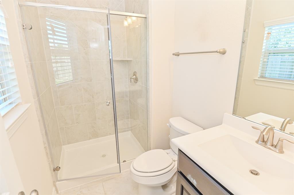10202 3 Spring Shadows Park Circle, Houston, Texas 77080, 3 Bedrooms Bedrooms, 3 Rooms Rooms,3 BathroomsBathrooms,Single-family,For Sale,Spring Shadows Park,89650034
