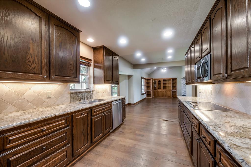 10706 2 Gaston Road, Katy, Texas 77494, 6 Bedrooms Bedrooms, 6 Rooms Rooms,3 BathroomsBathrooms,Single-family,For Sale,Gaston,6808323