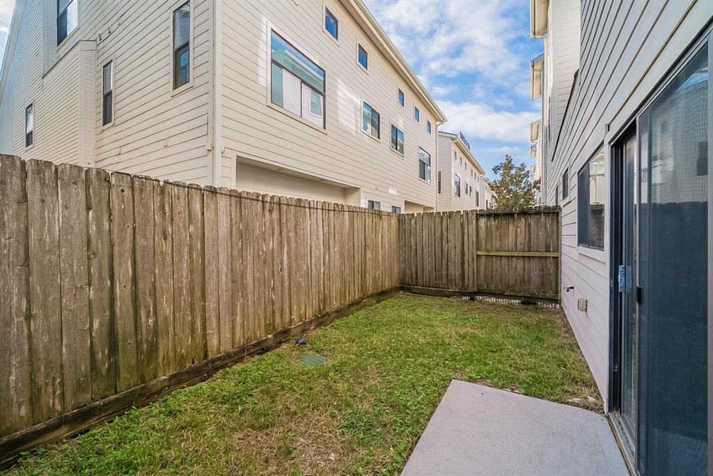 2529 4 Rusk Street, Houston, Texas 77003, 3 Bedrooms Bedrooms, 3 Rooms Rooms,3 BathroomsBathrooms,Townhouse/condo,For Sale,Rusk,61515195