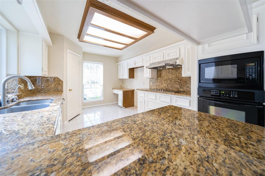 15806 2 Knoll Lake Drive, Houston, Texas 77095, 4 Bedrooms Bedrooms, 4 Rooms Rooms,2 BathroomsBathrooms,Single-family,For Sale,Knoll Lake,59255482