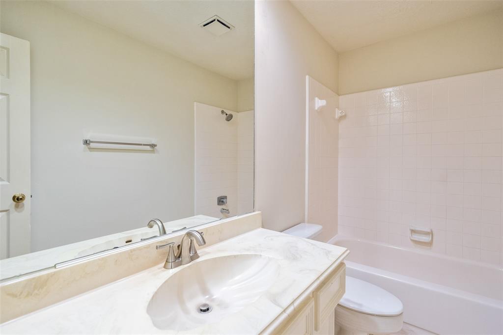 15806 2 Knoll Lake Drive, Houston, Texas 77095, 4 Bedrooms Bedrooms, 4 Rooms Rooms,2 BathroomsBathrooms,Single-family,For Sale,Knoll Lake,59255482