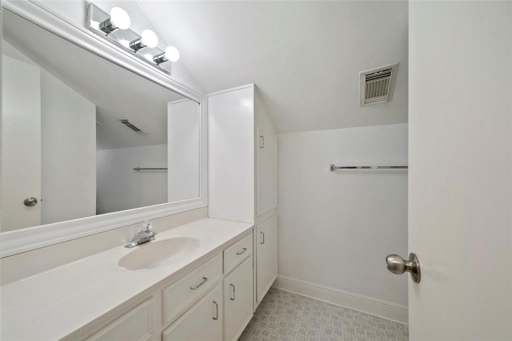 30 2 Sandpebble Drive, The Woodlands, Texas 77381, 4 Bedrooms Bedrooms, 14 Rooms Rooms,3 BathroomsBathrooms,Single-family,For Sale,Sandpebble,82909887
