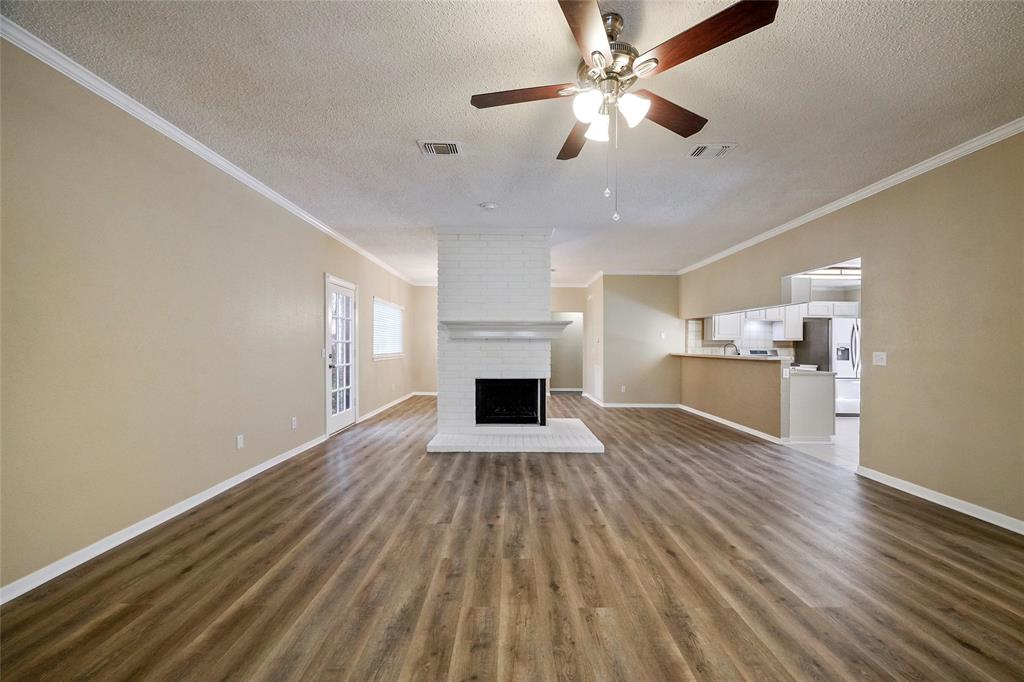 30 2 Sandpebble Drive, The Woodlands, Texas 77381, 4 Bedrooms Bedrooms, 14 Rooms Rooms,3 BathroomsBathrooms,Single-family,For Sale,Sandpebble,82909887